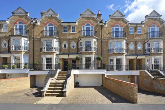 6 Bedroom Terraced